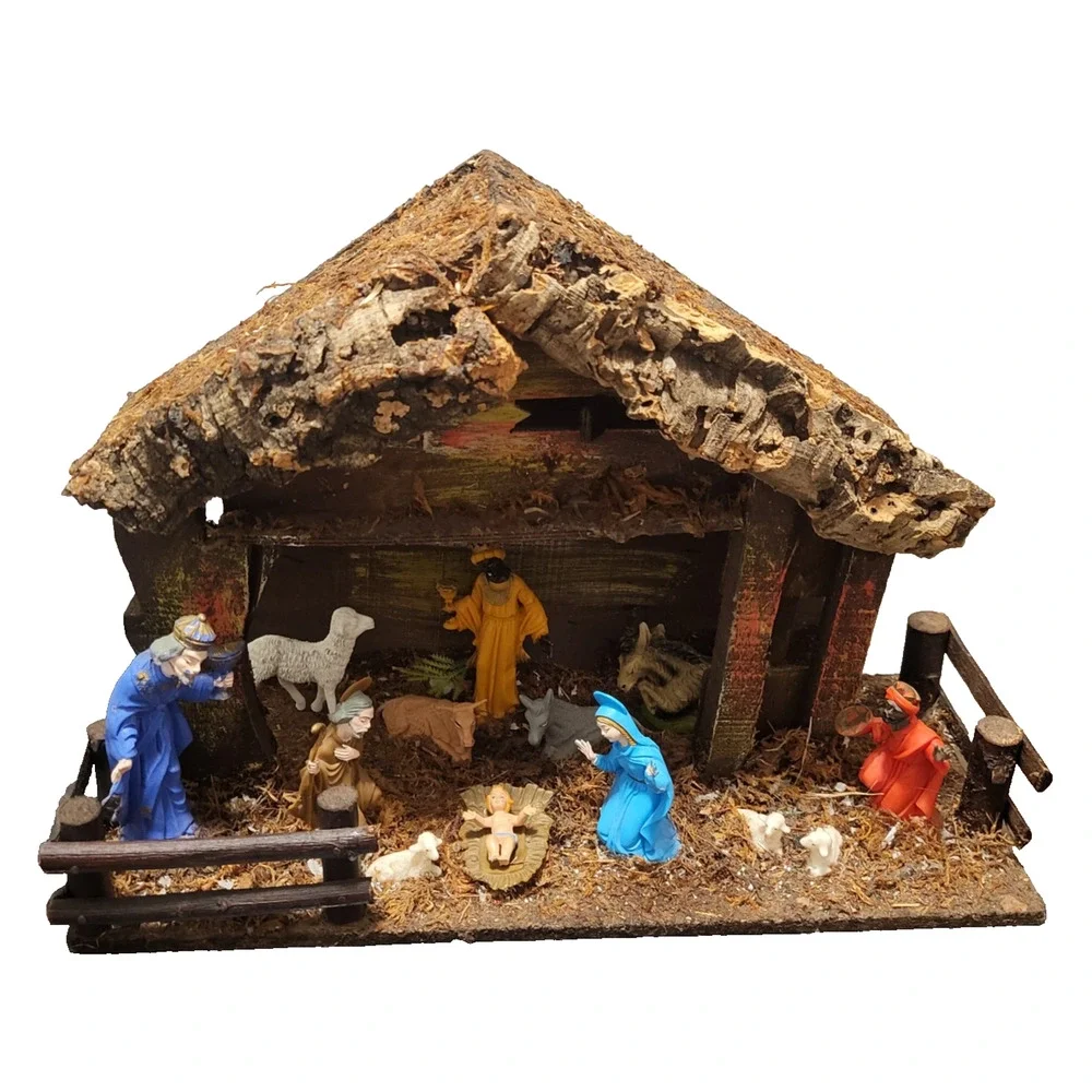 VTG Nativity Creche Stable w/Light Figures Made with Tree Bark Moss Italy Rustic